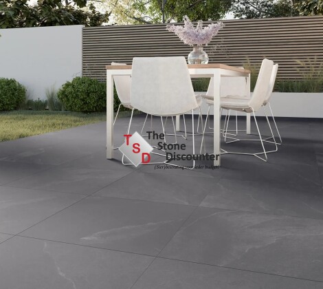 TRE Pavia Antracite 60x60x3 cm sfeerfoto.jpg